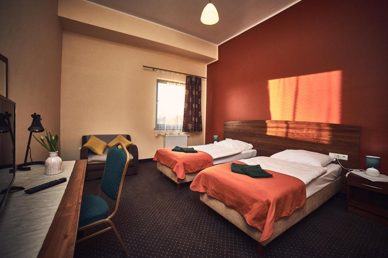 Hotel Ab Tychy Ngoại thất bức ảnh