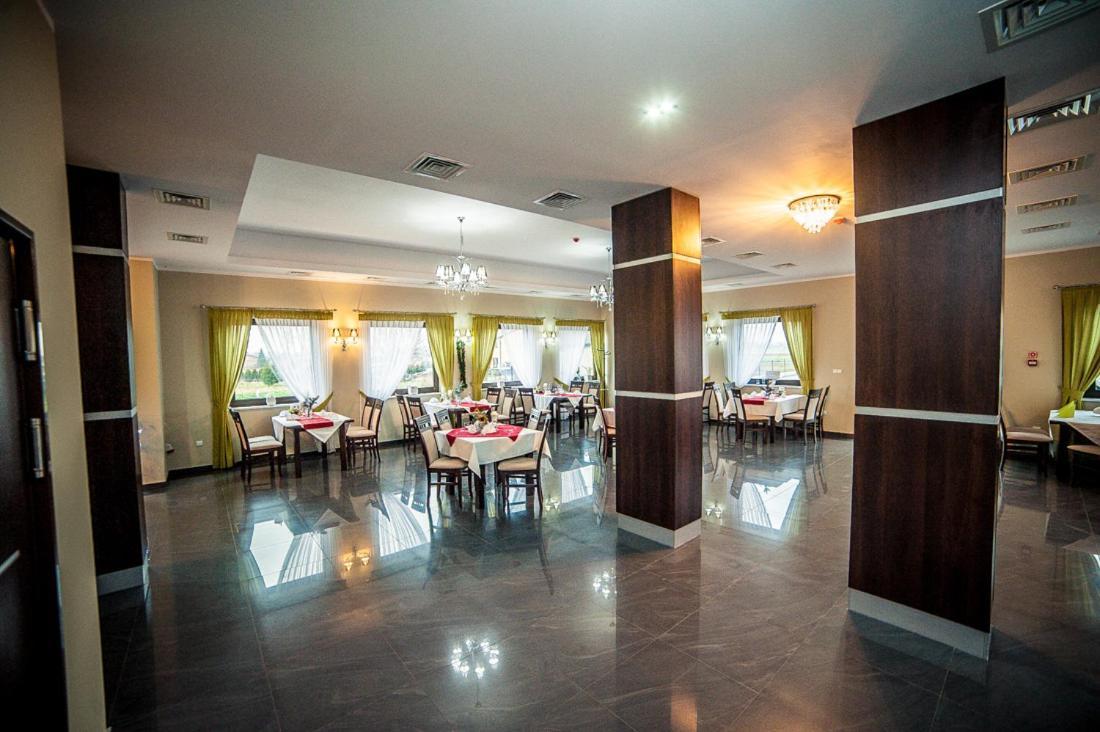Hotel Ab Tychy Ngoại thất bức ảnh